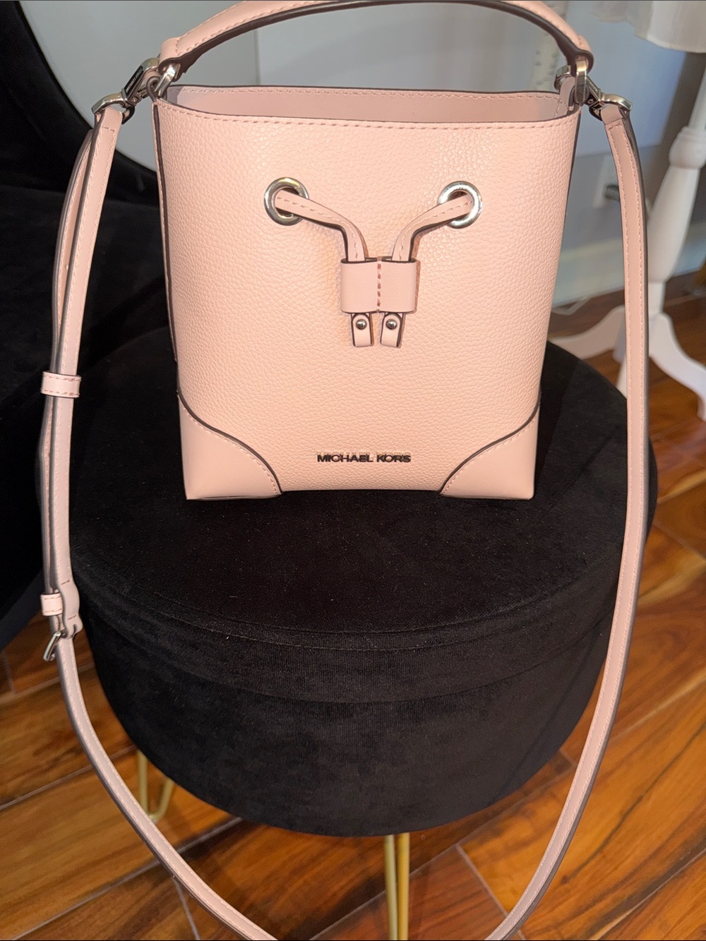 Michael Kors EUC blush, pink pebble, leather Crossbody with adj/removable strap